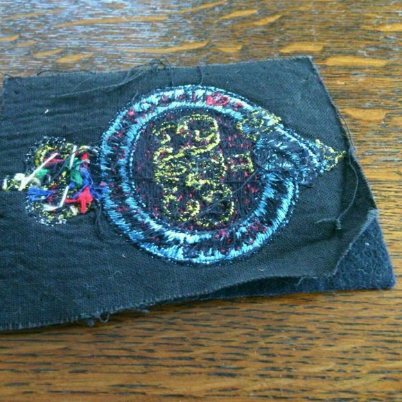 Vintage Royal Grenadier Guards Embroidered Gold Silver Blazer Badge Pocket Patch - Picture 15 of 16